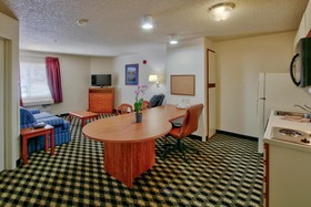 MCM Eleganté Suites