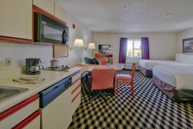 MCM Eleganté Suites