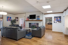 Howard Johnson Colorado Springs