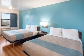 Howard Johnson Colorado Springs
