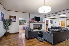 Howard Johnson Colorado Springs