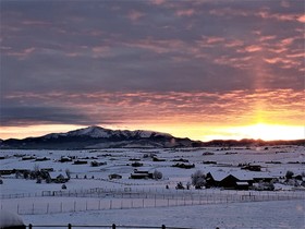 Peak Valley Manor, a Premier Bed & Breakfast