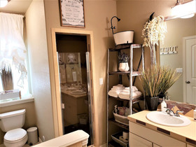 Peak Valley Manor, a Premier Bed & Breakfast
