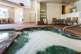 Quality Suites Downtown