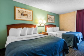Quality Suites Downtown