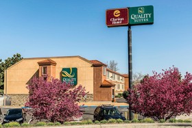 Quality Suites Downtown