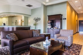 Quality Suites Downtown