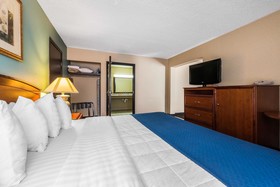 Quality Suites Downtown