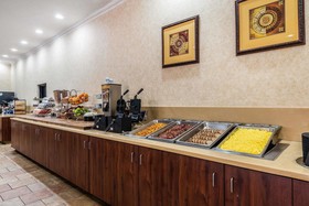 Quality Suites Downtown