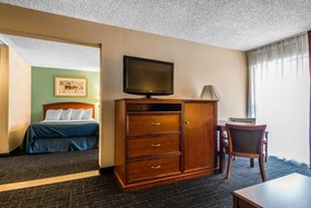 Quality Suites Downtown