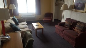 Rodeway Inn & Suites