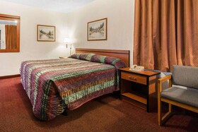 Rodeway Inn & Suites