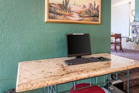 Rodeway Inn & Suites