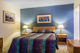 Rodeway Inn & Suites