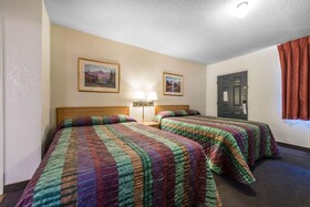 Rodeway Inn & Suites