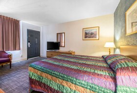 Rodeway Inn & Suites