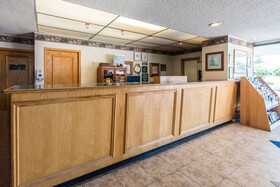Rodeway Inn & Suites