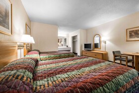 Rodeway Inn & Suites
