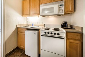Rodeway Inn & Suites