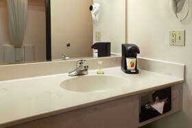 Super 8 by Wyndham Colorado Springs Airport