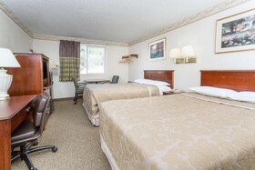 Super 8 by Wyndham Colorado Springs/Chestnut Street