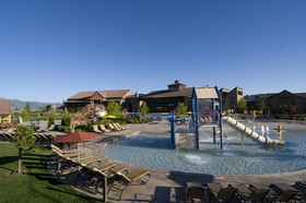 Flying Horse Resort & Club