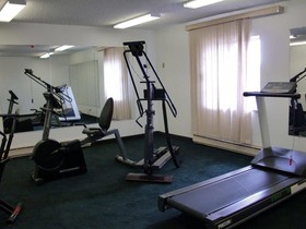 TravelStar Inn & Suites