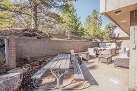 Verdant Oasisluxury, Traveler's Home W/hottub!