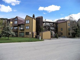 Copper Mountain Resort by Rocky Mountain Resort Management