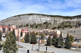 Summit 2 Br condo by RedAwning
