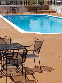 American Holiday Mesa Verde Inn
