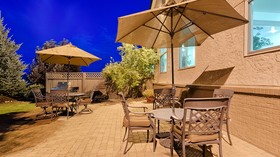 Best Western Plus Deer Park Hotel and Suites