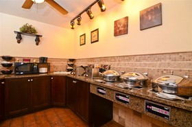 Best Western Plus Deer Park Hotel and Suites