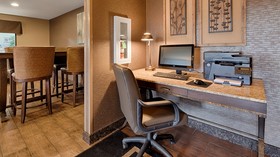 Best Western Plus Deer Park Hotel and Suites