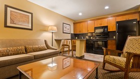Best Western Plus Deer Park Hotel and Suites