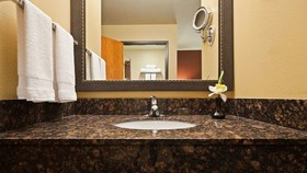 Best Western Plus Deer Park Hotel and Suites