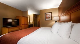 Best Western Plus Deer Park Hotel and Suites