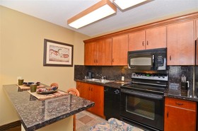 Best Western Plus Deer Park Hotel and Suites