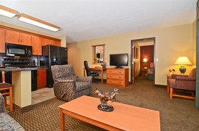 Best Western Plus Deer Park Hotel and Suites