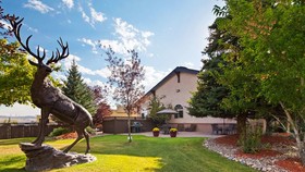 Best Western Plus Deer Park Hotel and Suites