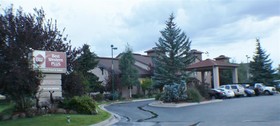 Best Western Plus Deer Park Hotel and Suites