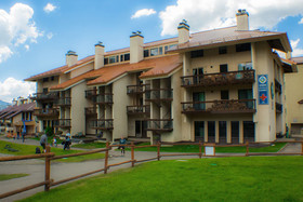 Axtel Condominiums