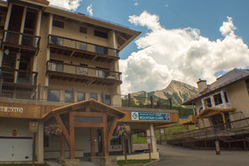 Axtel Condominiums