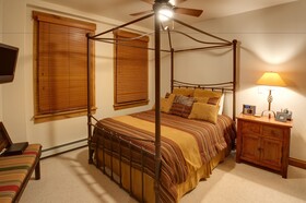 WestWall Lodge