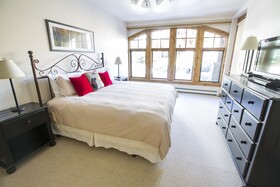 WestWall Lodge