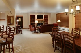WestWall Lodge