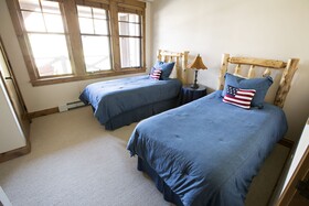 WestWall Lodge