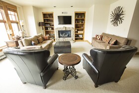 WestWall Lodge