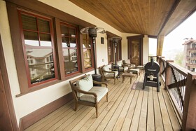 WestWall Lodge