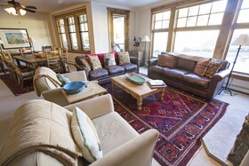 WestWall Lodge